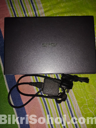 ASUS Vivo book 15 core i3